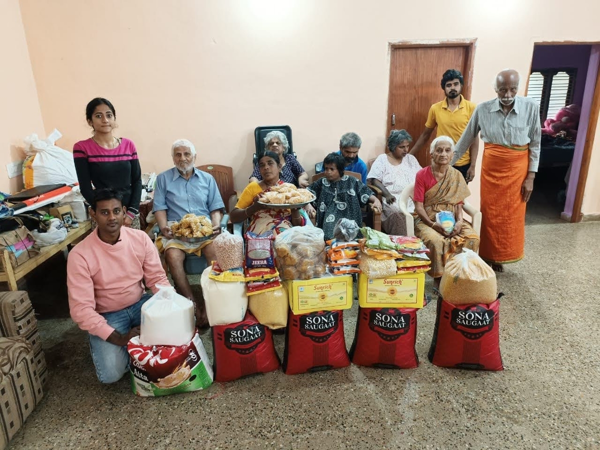 Diwali Bhandara at Shri Raghvendra Seva Ashram, Malur.