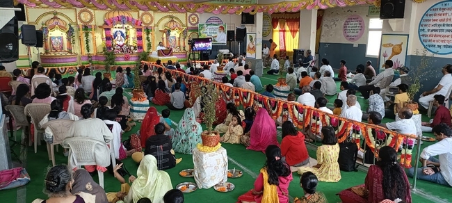 Image for Geeta Bhagvat Satsang at Bengaluru Ashram.