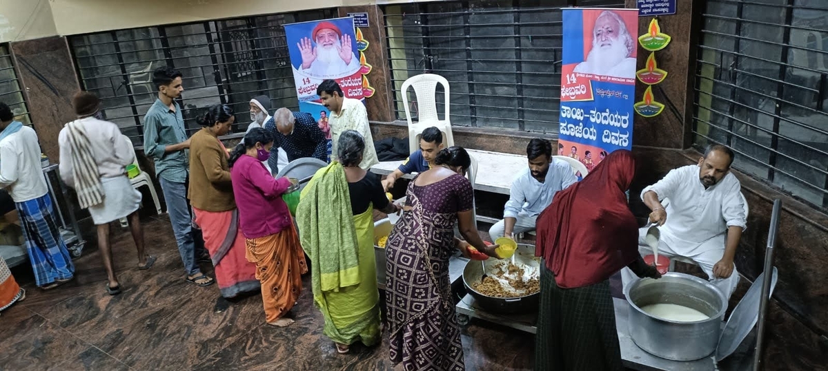 Meal Distribution Program at KIDWAI.