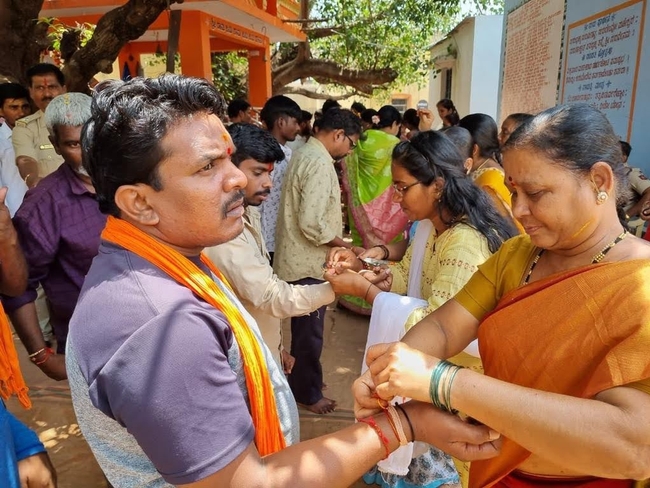 Image for Mahila Samiti Bidar organized a Rakshabandhan- 2023 program at Jail.