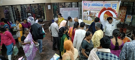 Image for Ashram Bengaluru Trust continues its compassionate tradition with a free meal drive for KIDWAI Hospital patients.