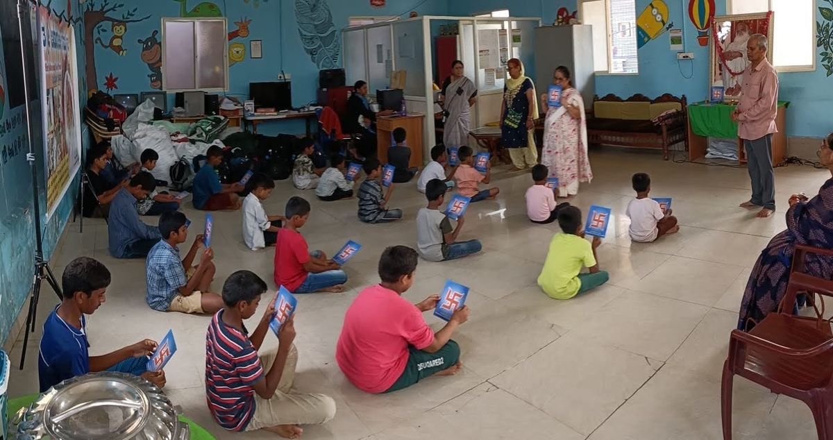 Free meal distribution program at Jan Seva Orphanage, Turahalli.